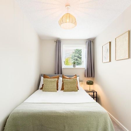 Modern 2-Bedroom Apartments With Free Parking In Leamington Spa Luaran gambar