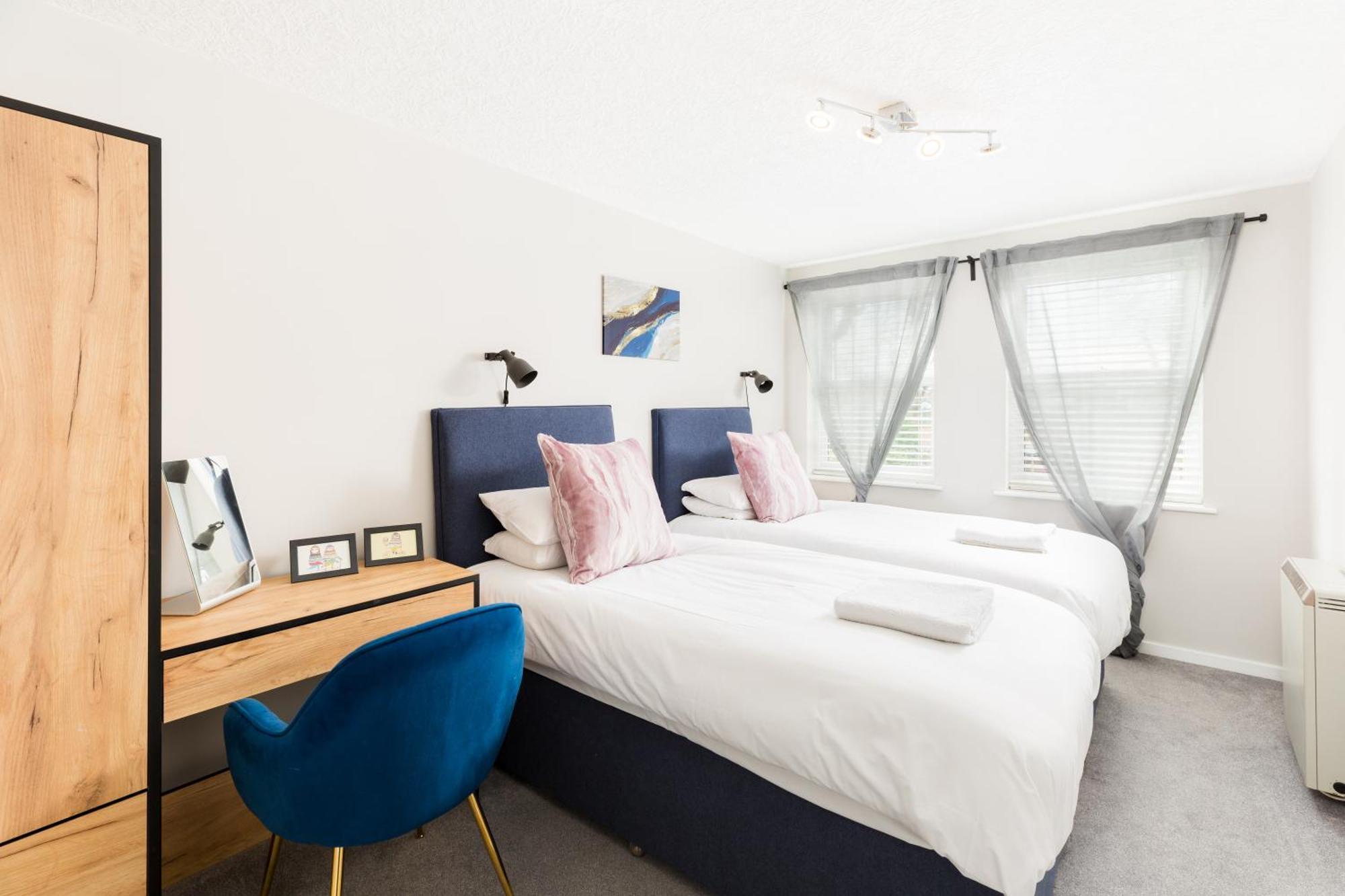 Modern 2-Bedroom Apartments With Free Parking In Leamington Spa Luaran gambar