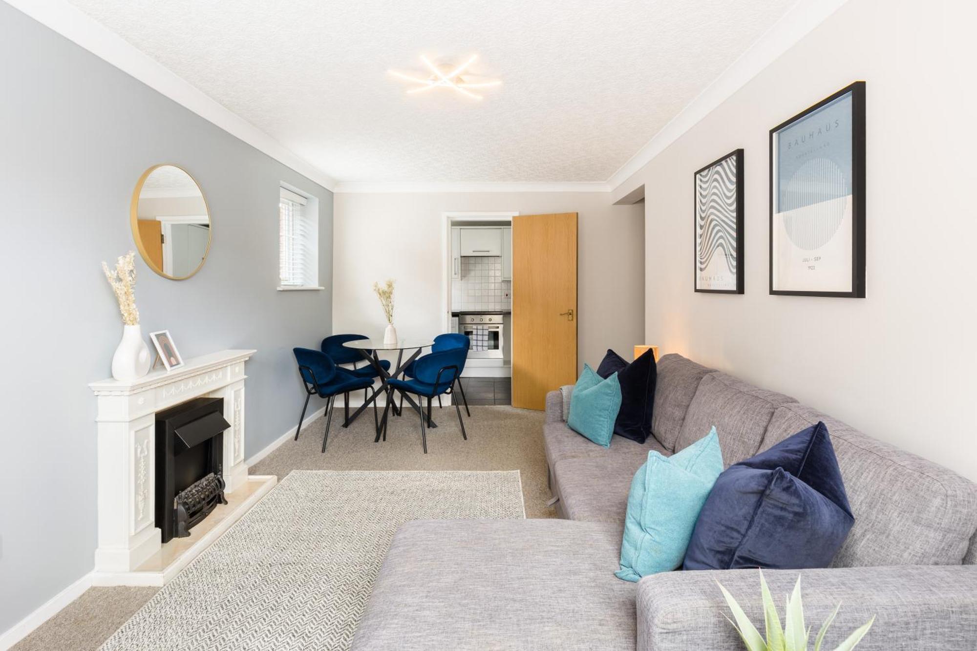 Modern 2-Bedroom Apartments With Free Parking In Leamington Spa Luaran gambar