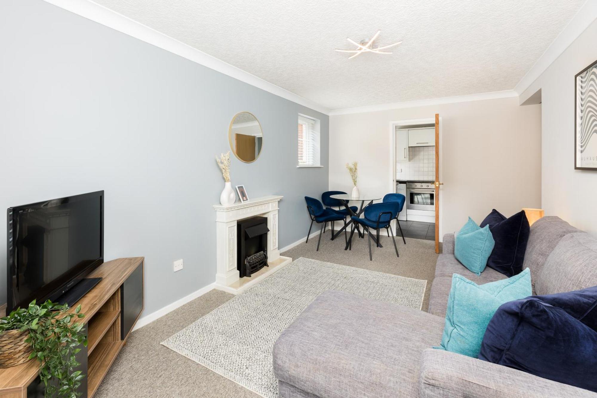 Modern 2-Bedroom Apartments With Free Parking In Leamington Spa Luaran gambar