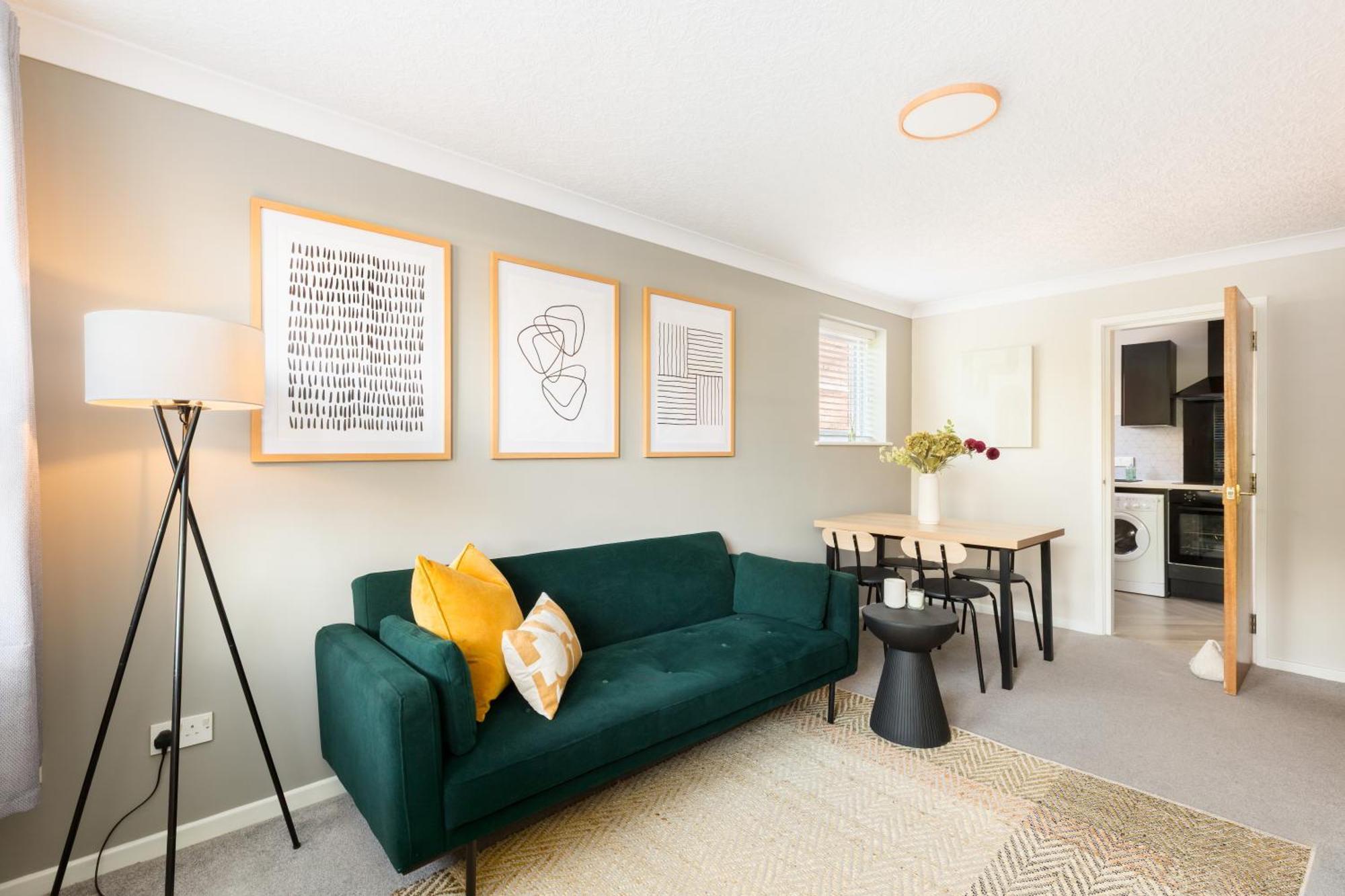 Modern 2-Bedroom Apartments With Free Parking In Leamington Spa Luaran gambar